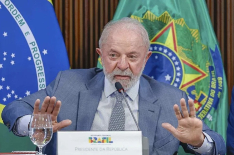 MP vai isentar 40 milhões de pessoas de baixa renda e dar desconto de 12% a outras 60 milhões - (crédito: Ricardo Stuckert/PR)